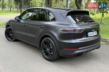 Внедорожник / Кроссовер Porsche Cayenne 2019 в 