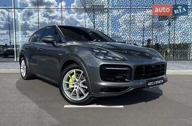 Позашляховик / Кросовер Porsche Cayenne 2021 в 