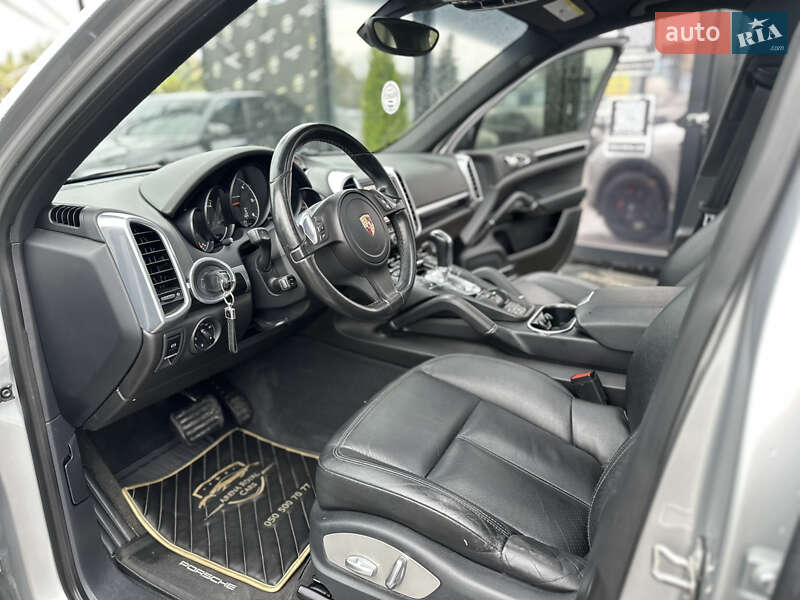 Внедорожник / Кроссовер Porsche Cayenne 2013 в Харькове