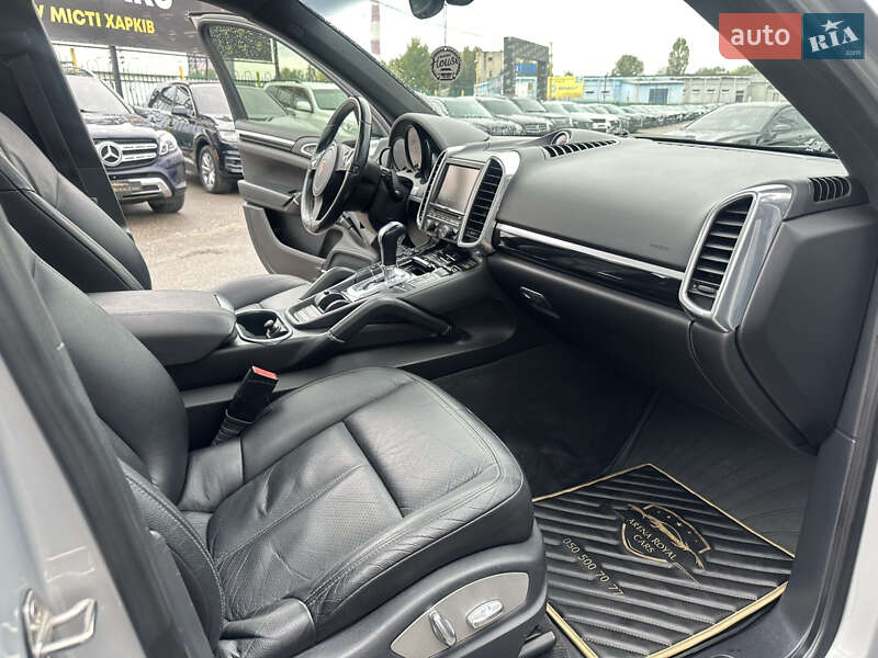 Внедорожник / Кроссовер Porsche Cayenne 2013 в Харькове