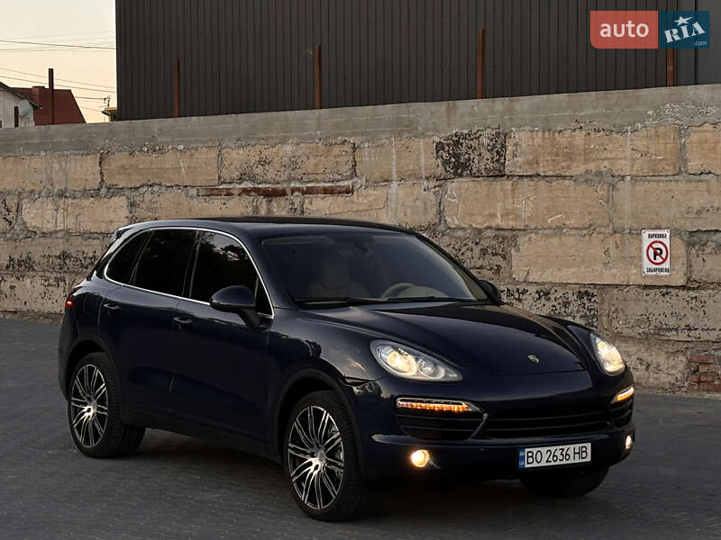 Позашляховик / Кросовер Porsche Cayenne 2011 в Тернополі