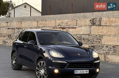 Позашляховик / Кросовер Porsche Cayenne 2011 в 