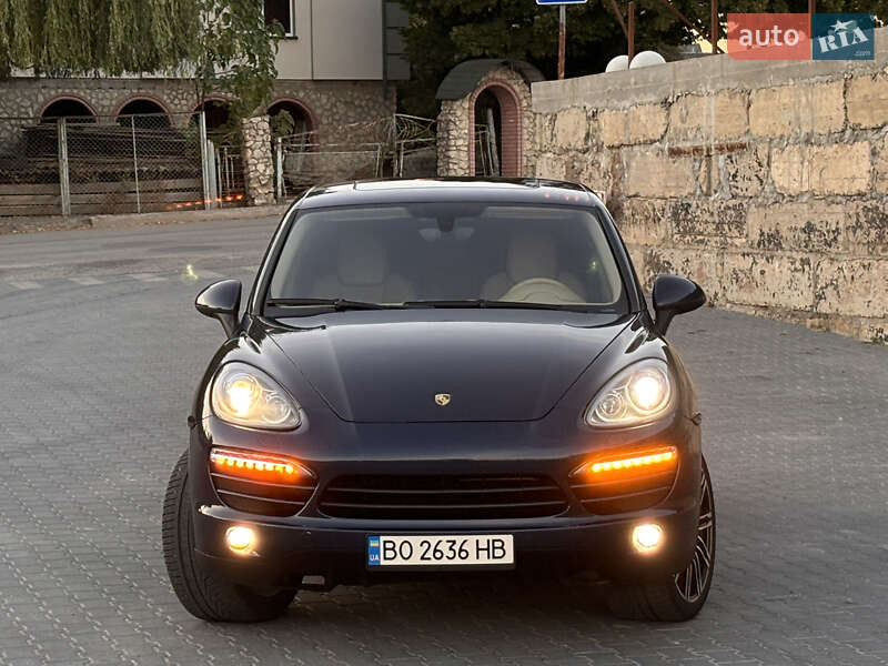 Позашляховик / Кросовер Porsche Cayenne 2011 в Тернополі