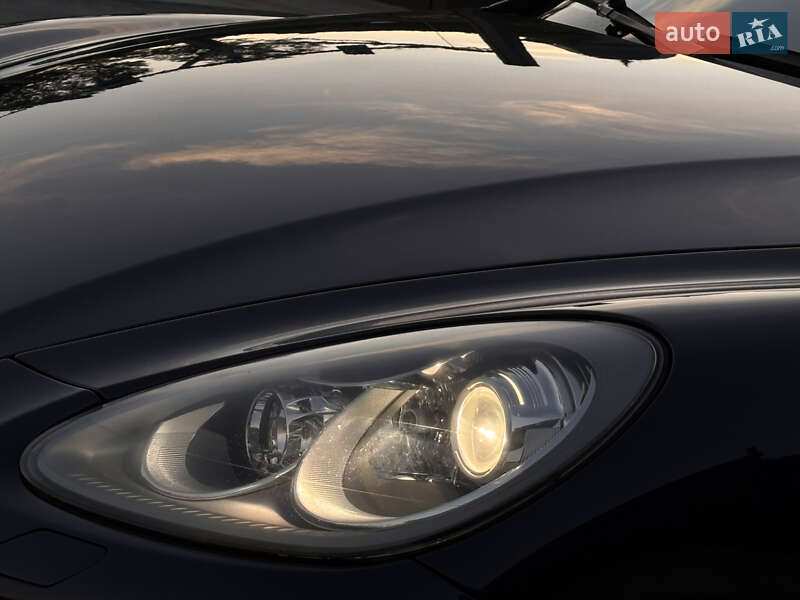 Позашляховик / Кросовер Porsche Cayenne 2011 в Тернополі