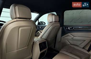 Позашляховик / Кросовер Porsche Cayenne 2018 в 