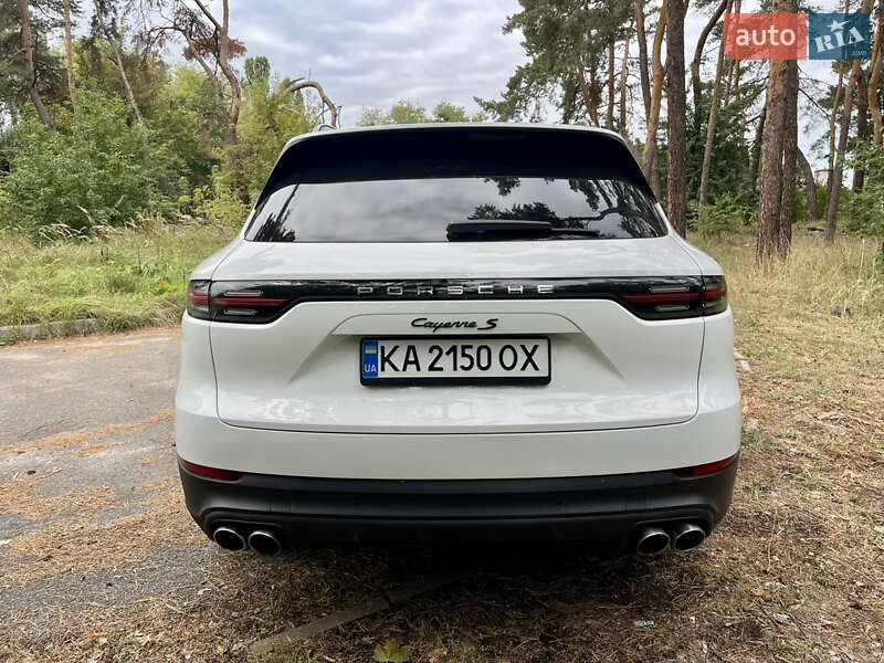 Позашляховик / Кросовер Porsche Cayenne 2018 в Києві