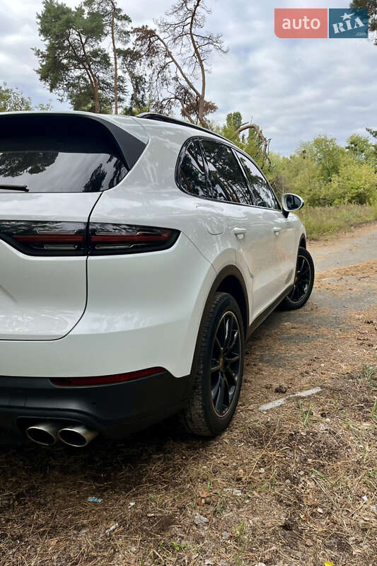 Позашляховик / Кросовер Porsche Cayenne 2018 в Києві
