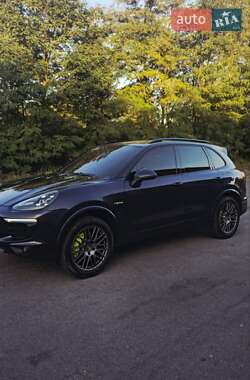 Внедорожник / Кроссовер Porsche Cayenne 2017 в 