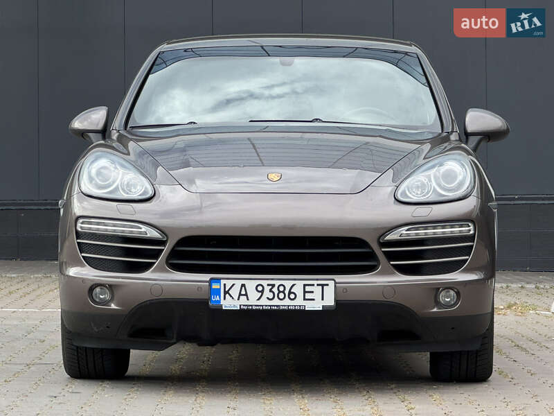 Внедорожник / Кроссовер Porsche Cayenne 2012 в Киеве
