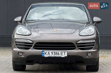 Внедорожник / Кроссовер Porsche Cayenne 2012 в 