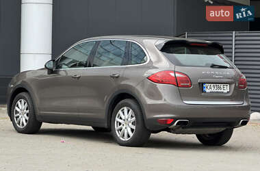 Внедорожник / Кроссовер Porsche Cayenne 2012 в 