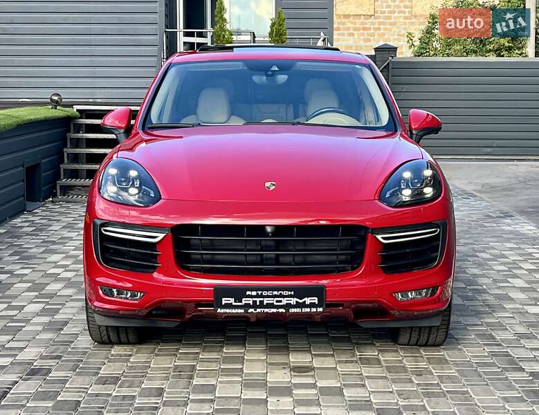 Внедорожник / Кроссовер Porsche Cayenne 2015 в Киеве