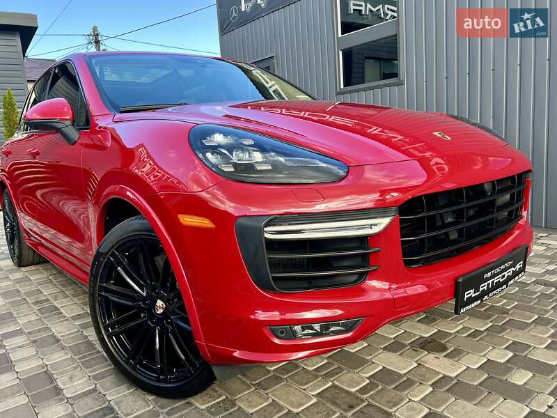 Внедорожник / Кроссовер Porsche Cayenne 2015 в Киеве