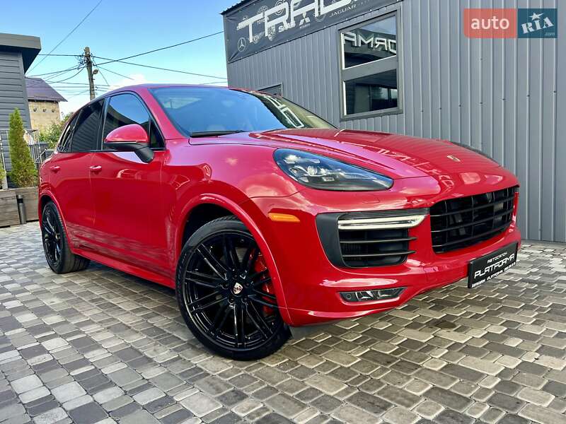 Внедорожник / Кроссовер Porsche Cayenne 2015 в Киеве