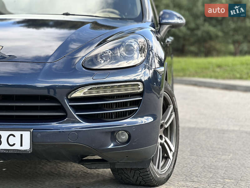 Внедорожник / Кроссовер Porsche Cayenne 2013 в Львове