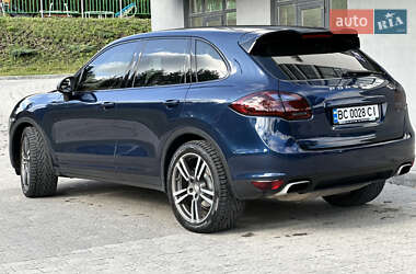Позашляховик / Кросовер Porsche Cayenne 2013 в 
