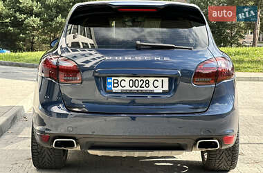 Позашляховик / Кросовер Porsche Cayenne 2013 в 