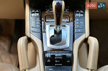 Позашляховик / Кросовер Porsche Cayenne 2013 в 