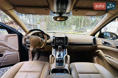 Позашляховик / Кросовер Porsche Cayenne 2013 в 