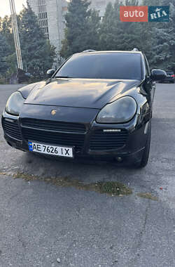 Внедорожник / Кроссовер Porsche Cayenne 2005 в 