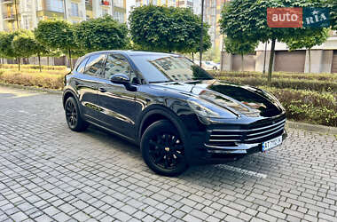 Внедорожник / Кроссовер Porsche Cayenne 2020 в 