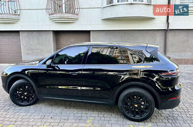 Внедорожник / Кроссовер Porsche Cayenne 2020 в 
