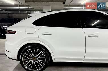 Позашляховик / Кросовер Porsche Cayenne 2019 в 