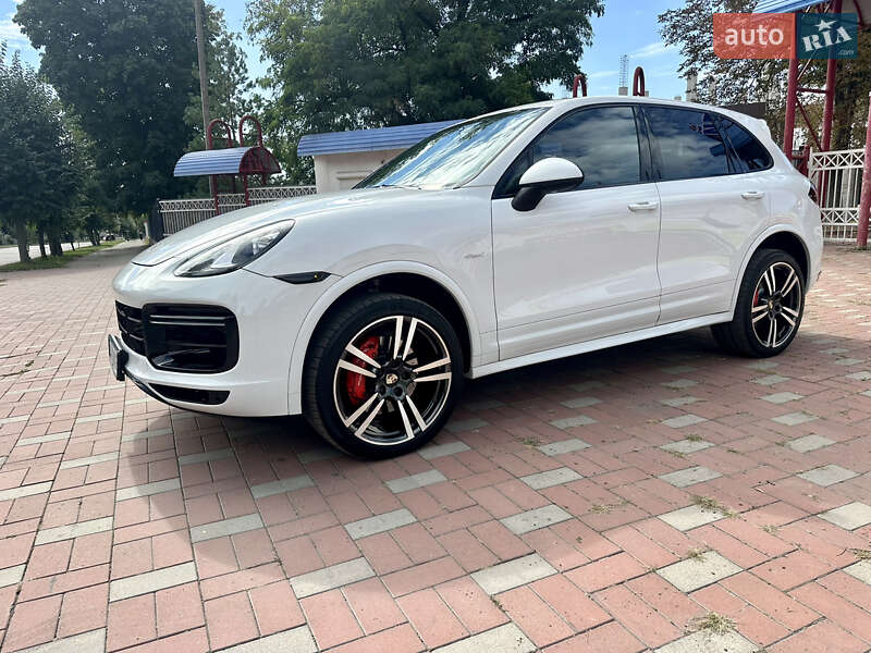 Позашляховик / Кросовер Porsche Cayenne 2014 в Умані