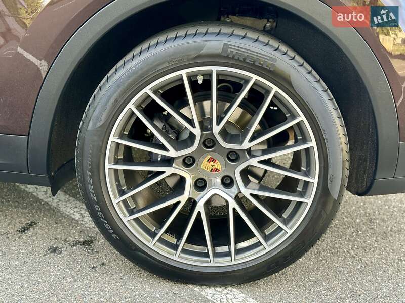Позашляховик / Кросовер Porsche Cayenne 2018 в Києві