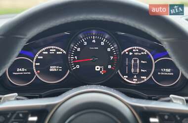 Внедорожник / Кроссовер Porsche Cayenne 2018 в 