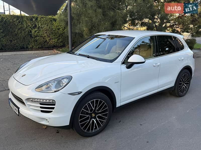 Позашляховик / Кросовер Porsche Cayenne 2012 в Дніпрі
