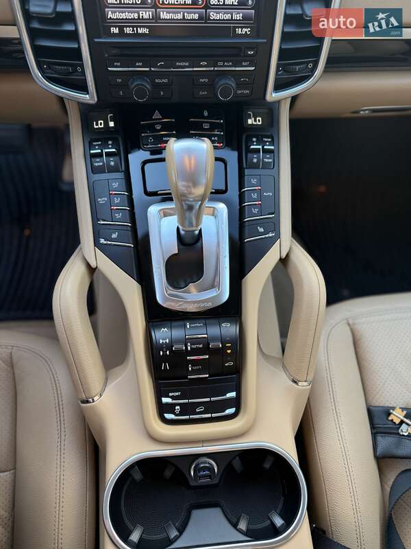 Позашляховик / Кросовер Porsche Cayenne 2012 в Дніпрі