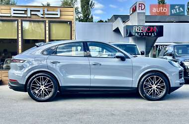 Позашляховик / Кросовер Porsche Cayenne 2024 в 