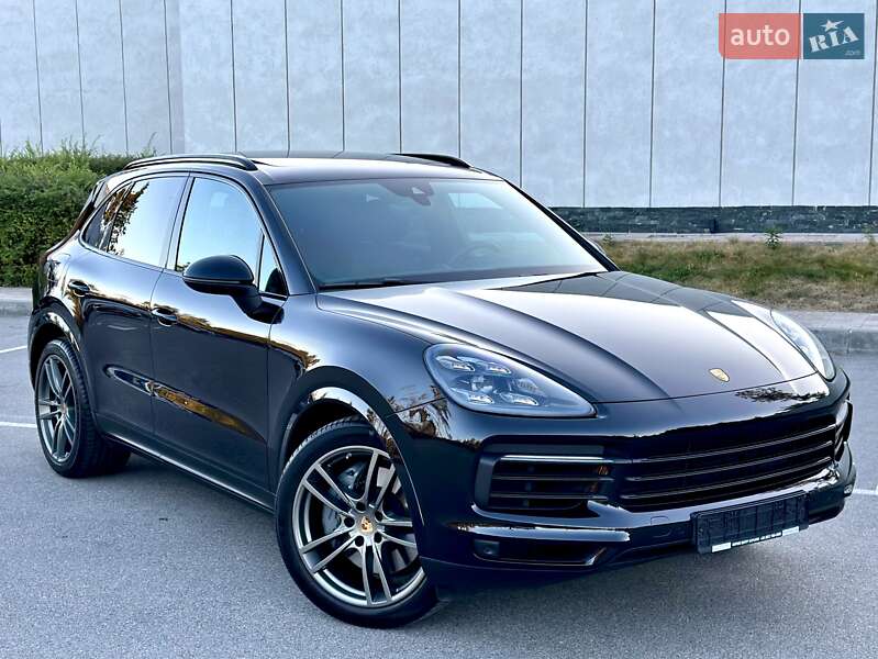 Внедорожник / Кроссовер Porsche Cayenne 2017 в Киеве