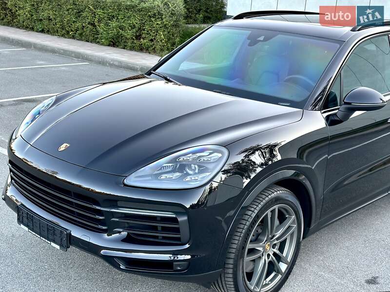 Внедорожник / Кроссовер Porsche Cayenne 2017 в Киеве