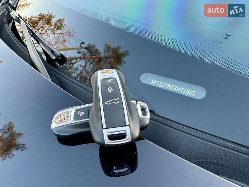 Внедорожник / Кроссовер Porsche Cayenne 2017 в Киеве