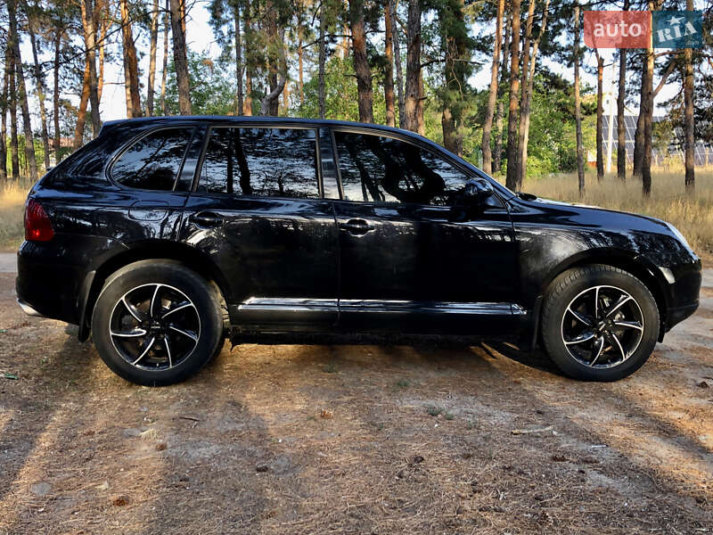 Внедорожник / Кроссовер Porsche Cayenne 2004 в Николаеве