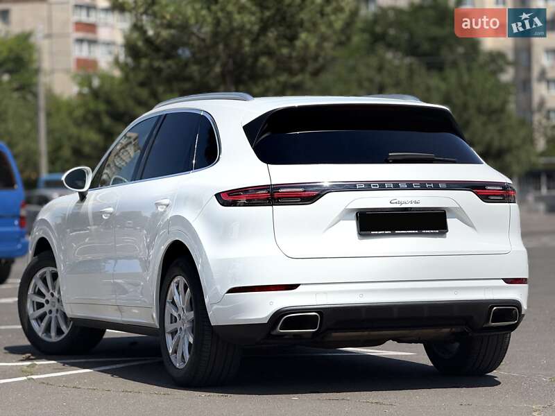 Позашляховик / Кросовер Porsche Cayenne 2017 в Одесі