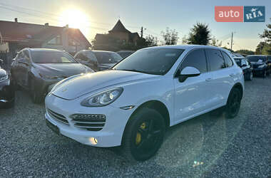 Позашляховик / Кросовер Porsche Cayenne 2014 в 