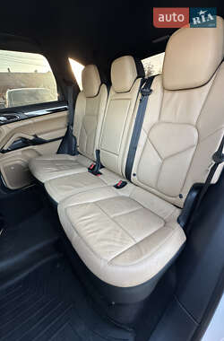 Позашляховик / Кросовер Porsche Cayenne 2014 в 