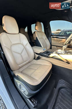 Позашляховик / Кросовер Porsche Cayenne 2014 в 