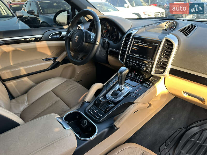Внедорожник / Кроссовер Porsche Cayenne 2014 в Ивано-Франковске