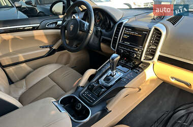 Позашляховик / Кросовер Porsche Cayenne 2014 в 