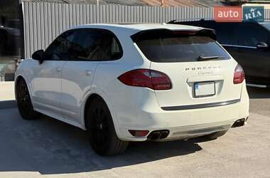 Внедорожник / Кроссовер Porsche Cayenne 2011 в 