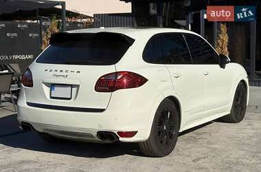 Внедорожник / Кроссовер Porsche Cayenne 2011 в 
