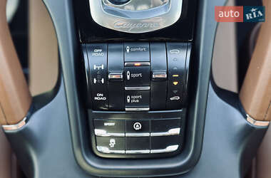Внедорожник / Кроссовер Porsche Cayenne 2017 в 