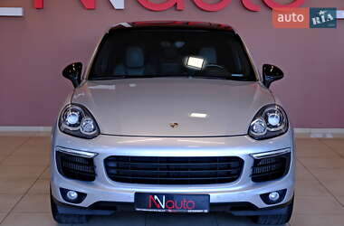 Позашляховик / Кросовер Porsche Cayenne 2015 в 