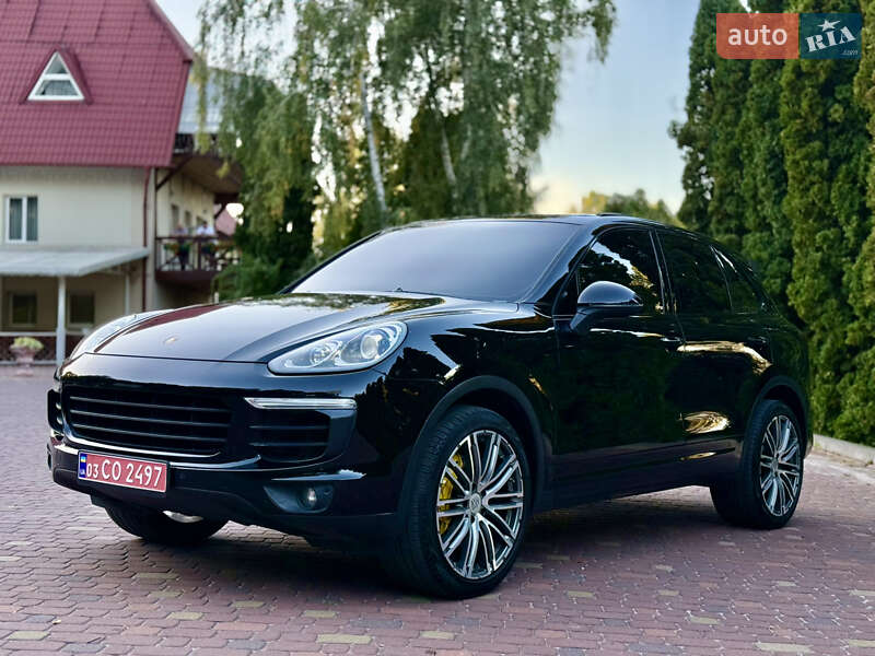 Внедорожник / Кроссовер Porsche Cayenne 2015 в Тернополе