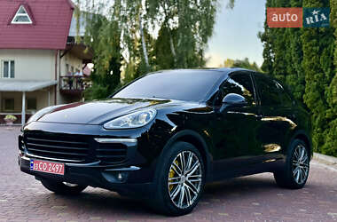 Позашляховик / Кросовер Porsche Cayenne 2015 в 