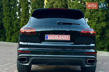 Позашляховик / Кросовер Porsche Cayenne 2015 в 